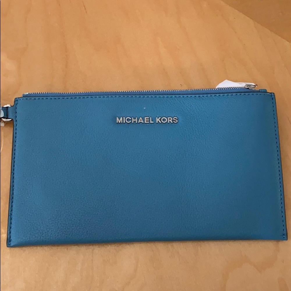 Michael Kors Large Bedford Clutch/Wristlet NWT